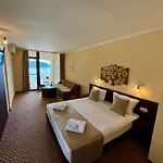 Family Teos Hotel