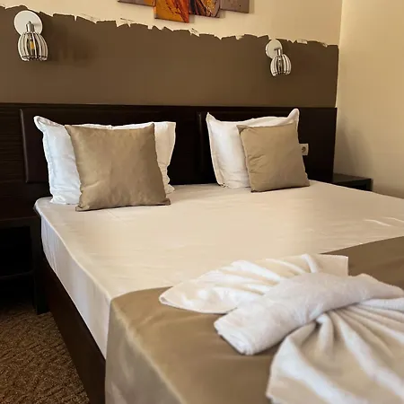 Family Teos Szálloda 2*