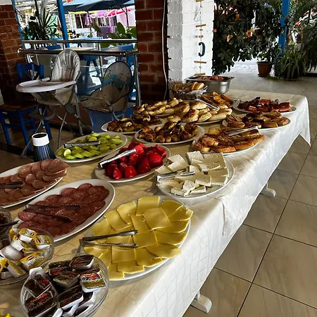 Family Teos 2* Kiten