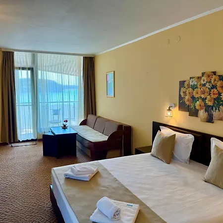 Family Teos 2* Kiten