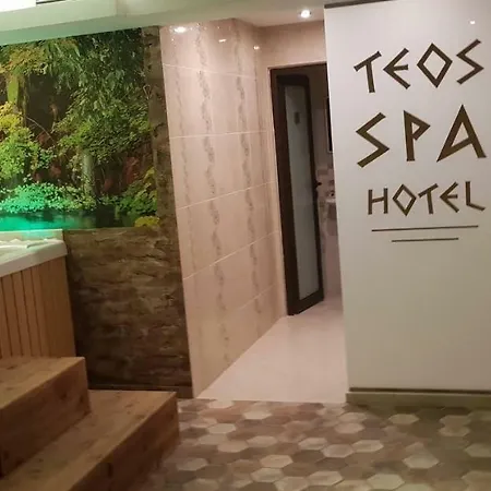 Family Teos Szálloda 2*